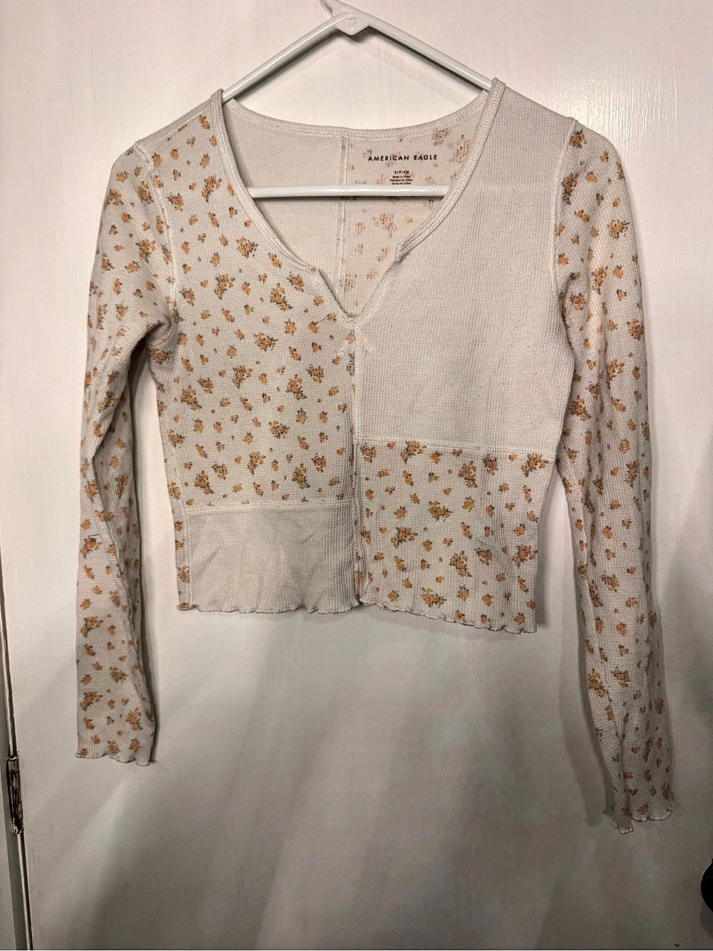 American Eagle Floral Patchwork Thermal Top in Cream & Orange Size Small